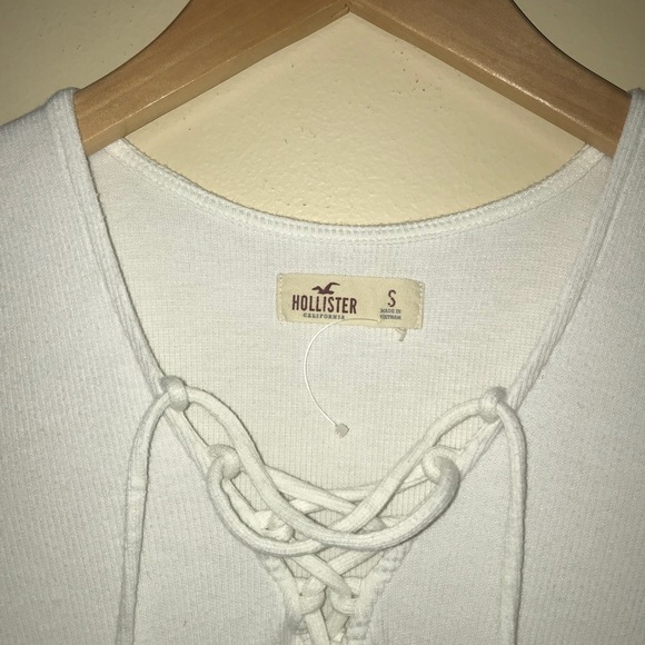 HOLLISTER LACE UP SHORT SLEEVE RIBBED SHOES - Picture 2 of 3